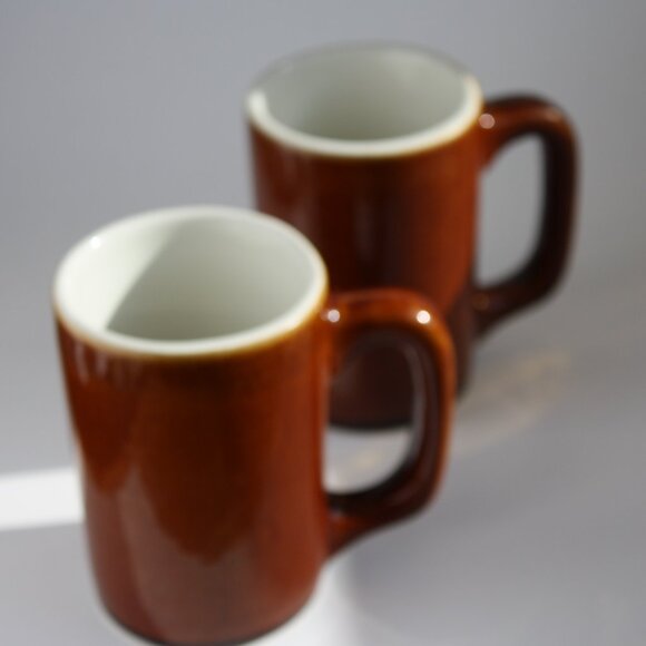 Set of 2 Hall Coffee mugs Restaurant ware Brown and White 1970s - Picture 2 of 5